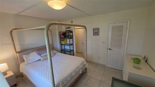 2201 Brickell Ave 96, Miami, FL 33129