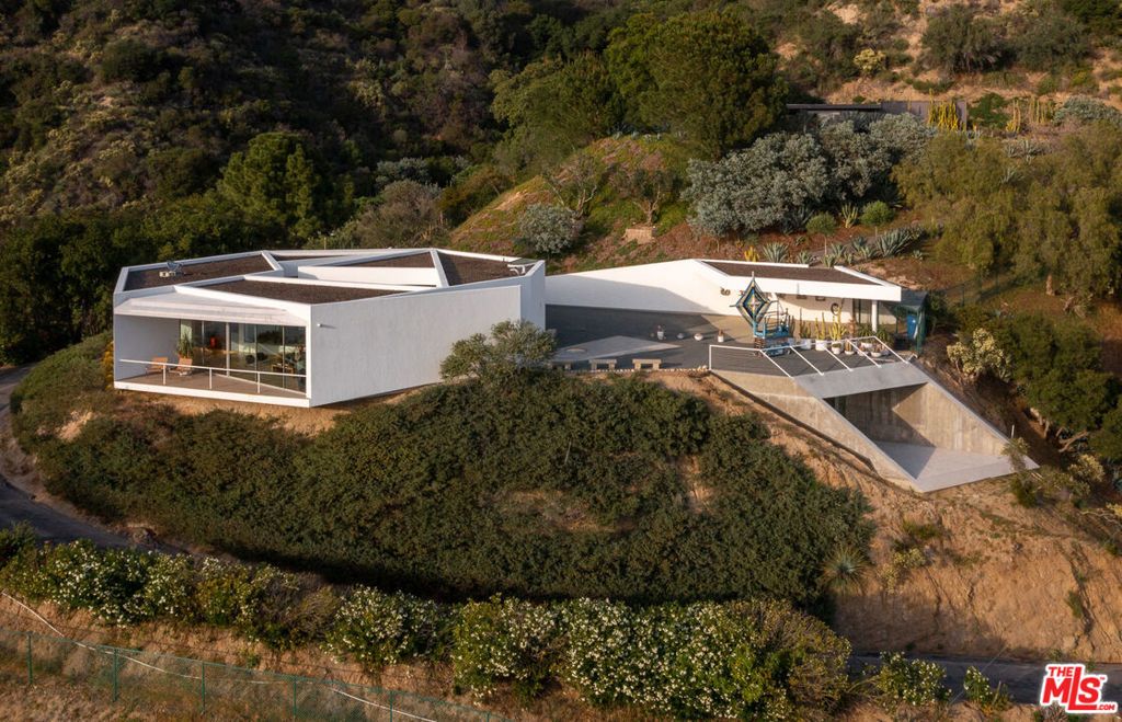 3947 Markridge Road, La Crescenta, CA 91214 — exterior