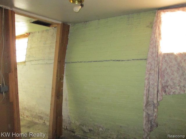 1323 Mackinaw Street, Saginaw, MI 48602