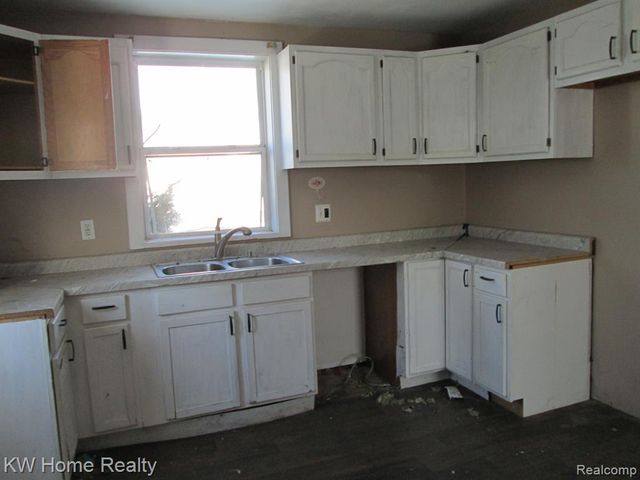 1323 Mackinaw Street, Saginaw, MI 48602
