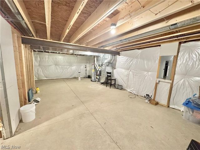 117 Fall Lake Lane, Amherst, OH 44001