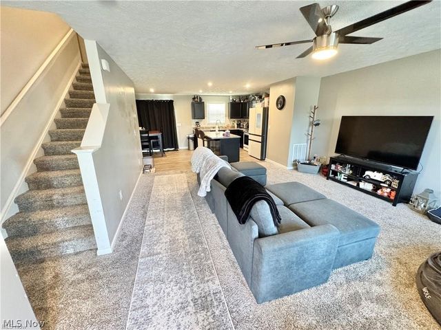 117 Fall Lake Lane, Amherst, OH 44001