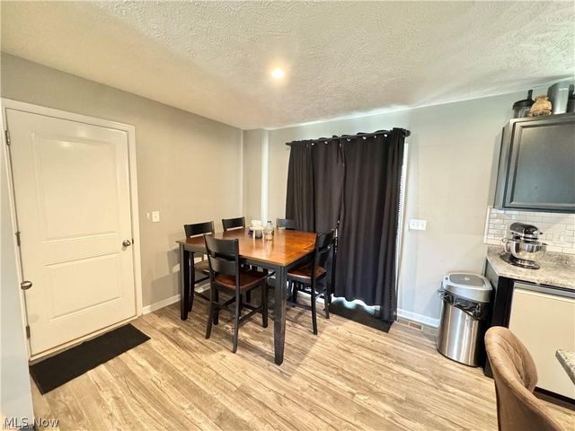 117 Fall Lake Lane, Amherst, OH 44001