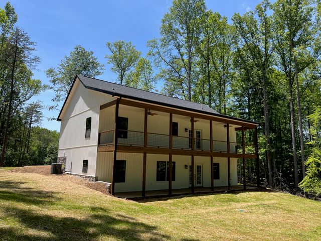 103 Camelot DR, Moneta, VA 24121