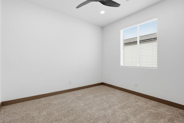 2805 E Trumbull Road 2, Phoenix, AZ 85040
