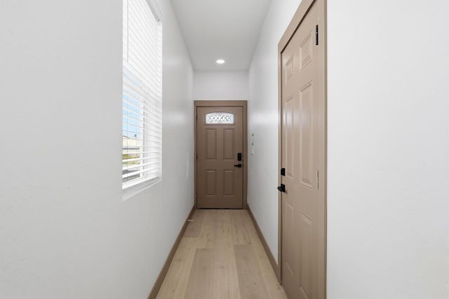2805 E Trumbull Road 2, Phoenix, AZ 85040