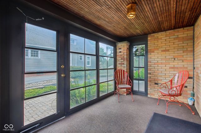 399 W Main Street, Greenwood, IN 46142