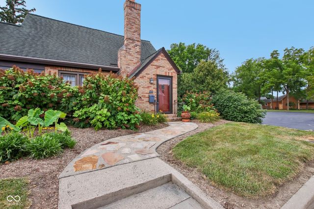399 W Main Street, Greenwood, IN 46142