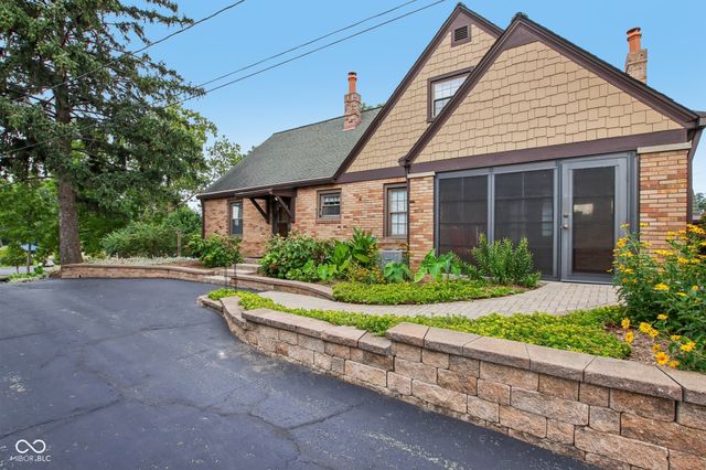 399 W Main Street, Greenwood, IN 46142