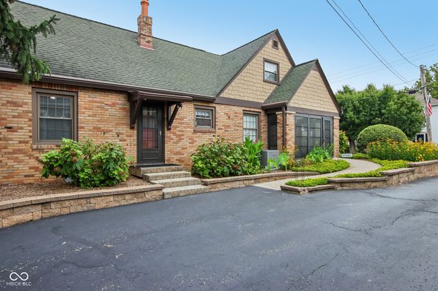 399 W Main Street, Greenwood, IN 46142