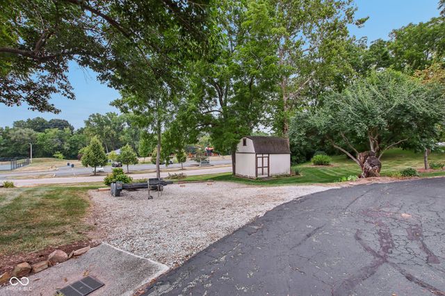 399 W Main Street, Greenwood, IN 46142