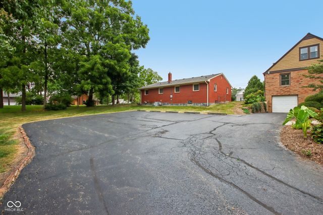 399 W Main Street, Greenwood, IN 46142