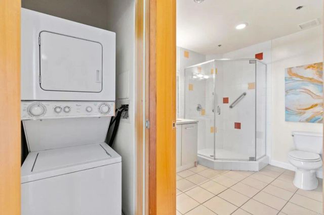 550 Seagaze Drive 19, Oceanside, CA 92054