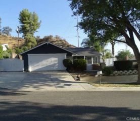 22654 La Rochelle, Saugus, CA 91350