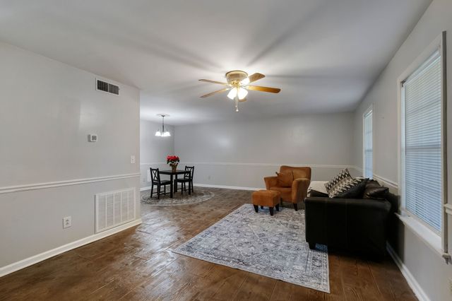 129 Stokes Dr, Smyrna, TN 37167