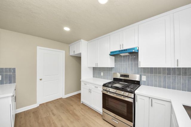 205 Cole Street, Webster, TX 77598