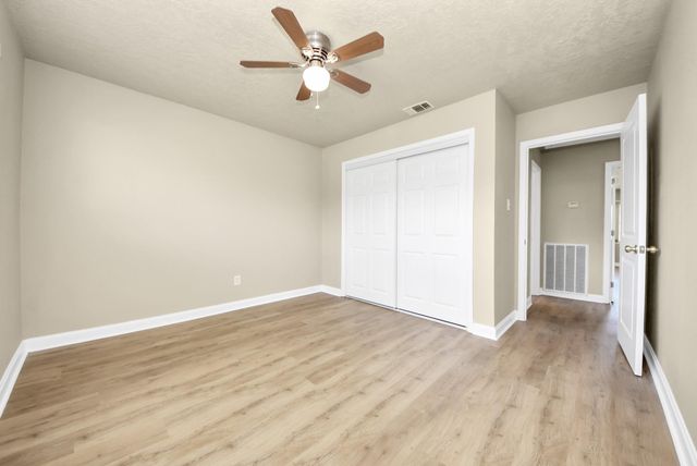 205 Cole Street, Webster, TX 77598