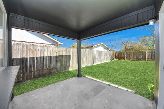 205 Cole Street, Webster, TX 77598