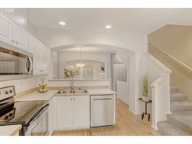 13810 Sw Scholls Ferry Rd 103, Beaverton, OR 97007