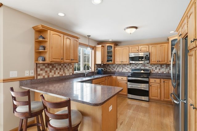 42 Schneider Rd, Somers, CT 06071