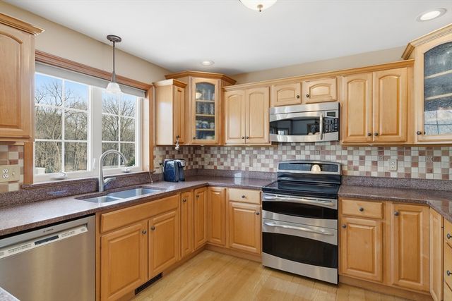 42 Schneider Rd, Somers, CT 06071