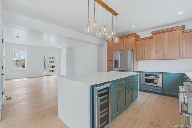 19 North Street, Beacon, NY 12508