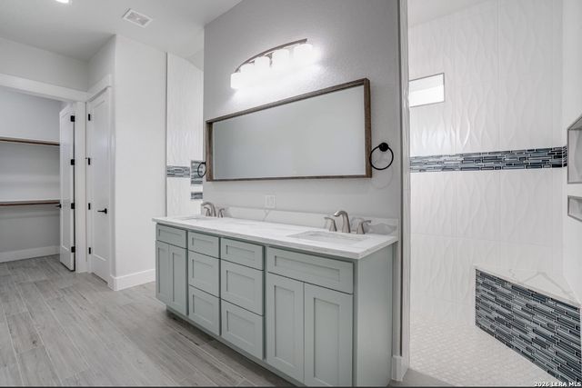 7809 ventura, Selma, TX 78154