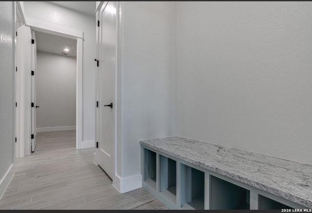 7809 ventura, Selma, TX 78154