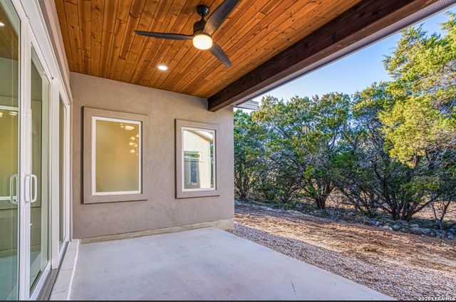 7809 ventura, Selma, TX 78154