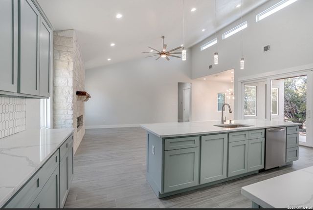 7809 ventura, Selma, TX 78154