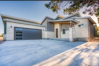 7809 ventura, Selma, TX 78154