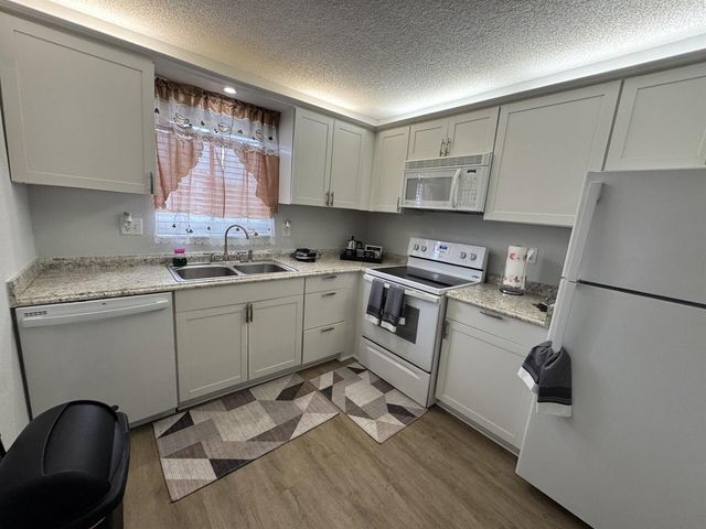 1310 NE 14th Court K19, Jensen Beach, FL 34957