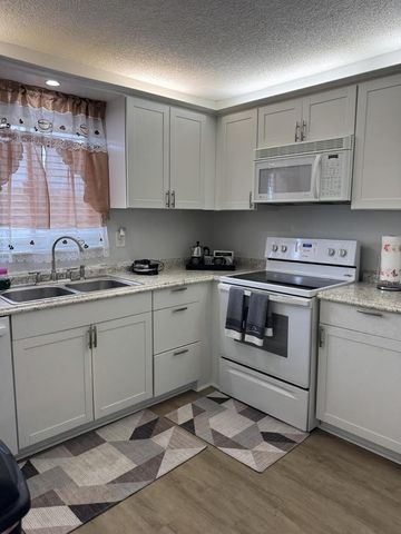 1310 NE 14th Court K19, Jensen Beach, FL 34957