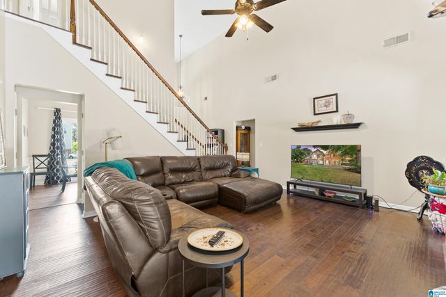 105 KENT HILL COVE, Alabaster, AL 35007