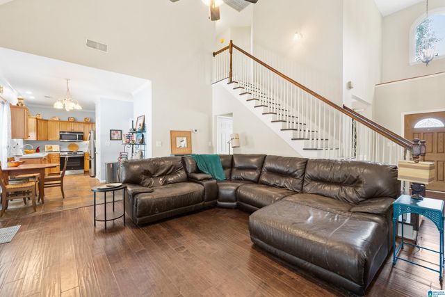 105 KENT HILL COVE, Alabaster, AL 35007
