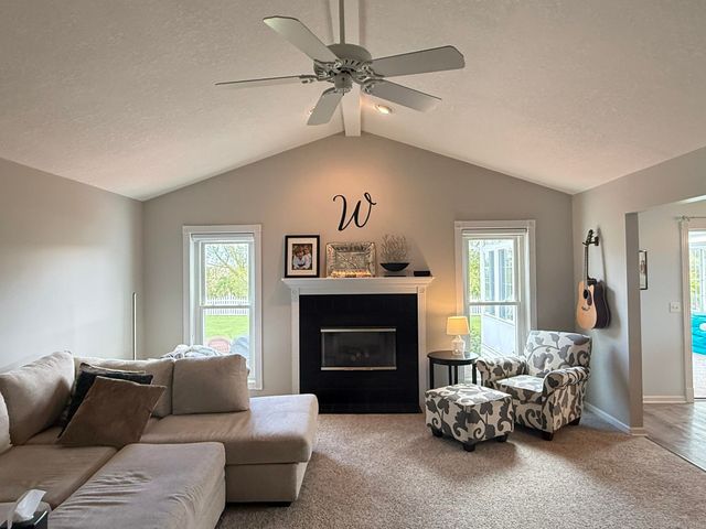 4733 Briarwood Court, Auburn, MI 48611