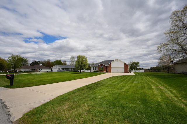 4733 Briarwood Court, Auburn, MI 48611