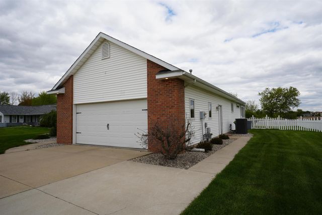 4733 Briarwood Court, Auburn, MI 48611