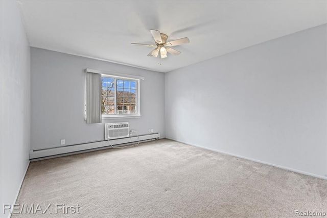 2405 Torquay Avenue 206, Royal Oak, MI 48073