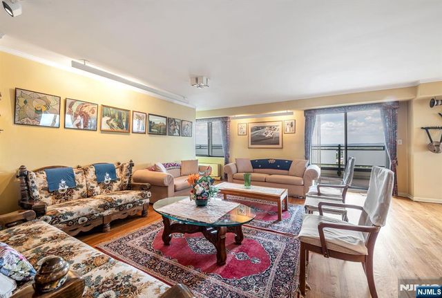 125 Prospect Avenue Penthouse C, Hackensack, NJ 07601