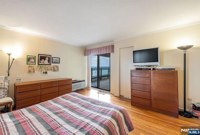 125 Prospect Avenue Penthouse C, Hackensack, NJ 07601