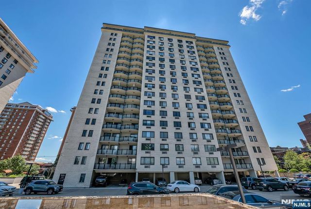 125 Prospect Avenue Penthouse C, Hackensack, NJ 07601