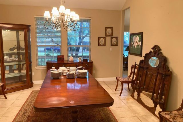 117 Keswick DR, Spicewood, TX 78669