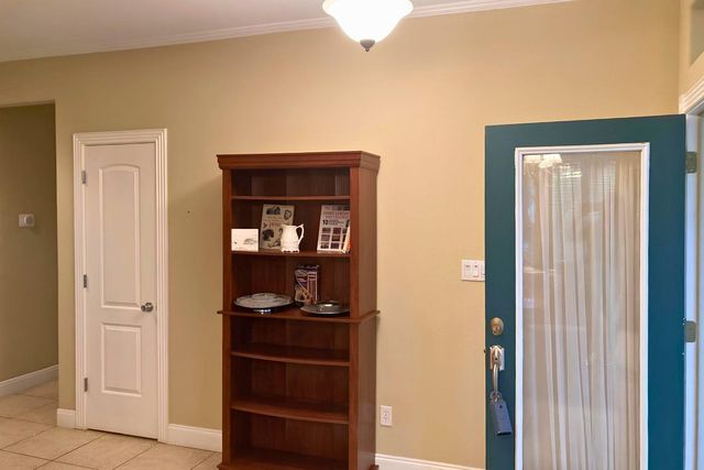 117 Keswick DR, Spicewood, TX 78669