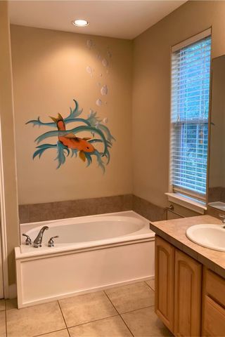 117 Keswick DR, Spicewood, TX 78669