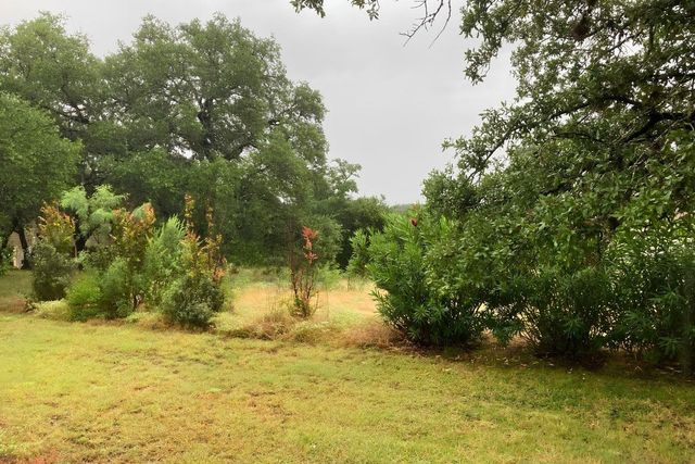 117 Keswick DR, Spicewood, TX 78669