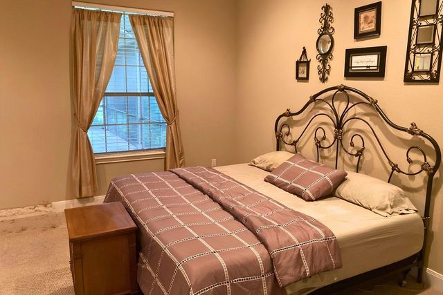 117 Keswick DR, Spicewood, TX 78669