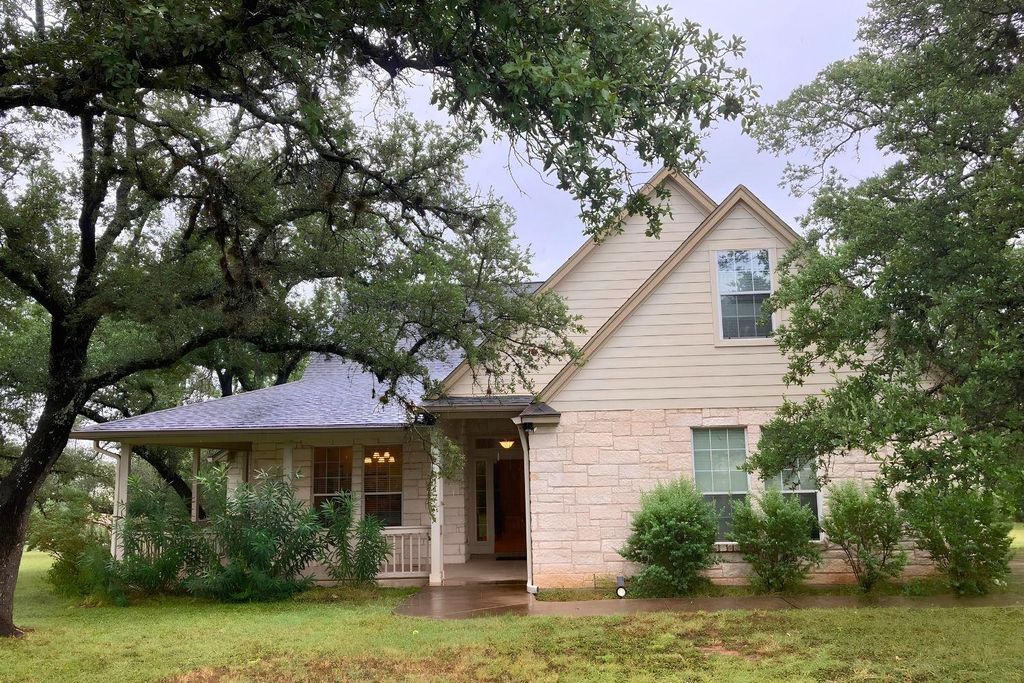 117 Keswick DR, Spicewood, TX 78669