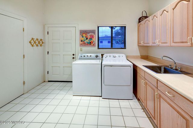 6465 E Santa Aurelia, Tucson, AZ 85715