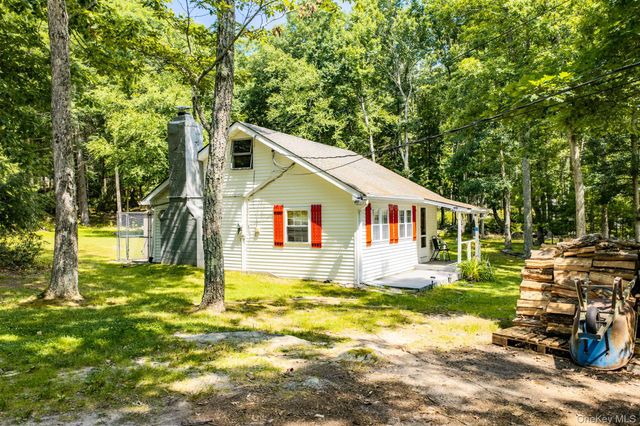 179 W Mohican Trail, Glen Spey, NY 12737